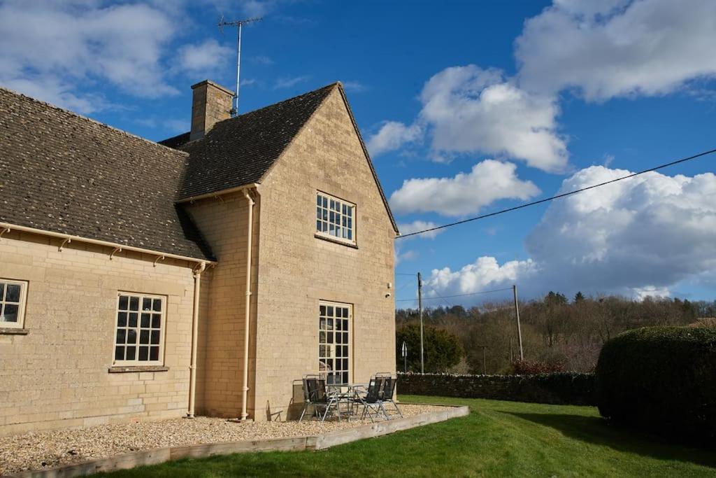 Garden House Villa ไซเร็นเซสเตอร์ ภายนอก รูปภาพ